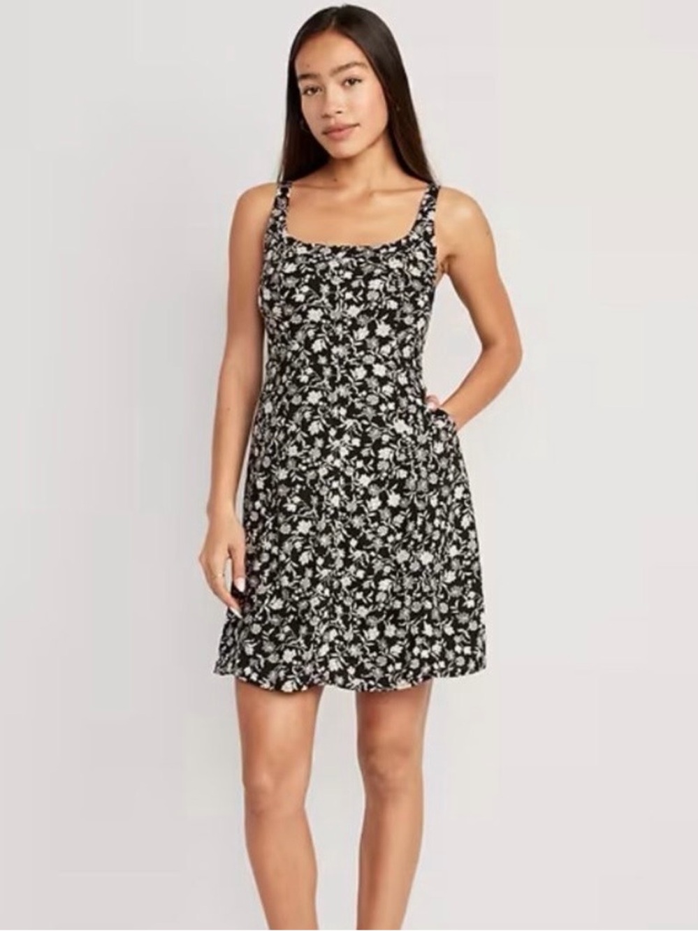 Black & White Floral Sundress Size M